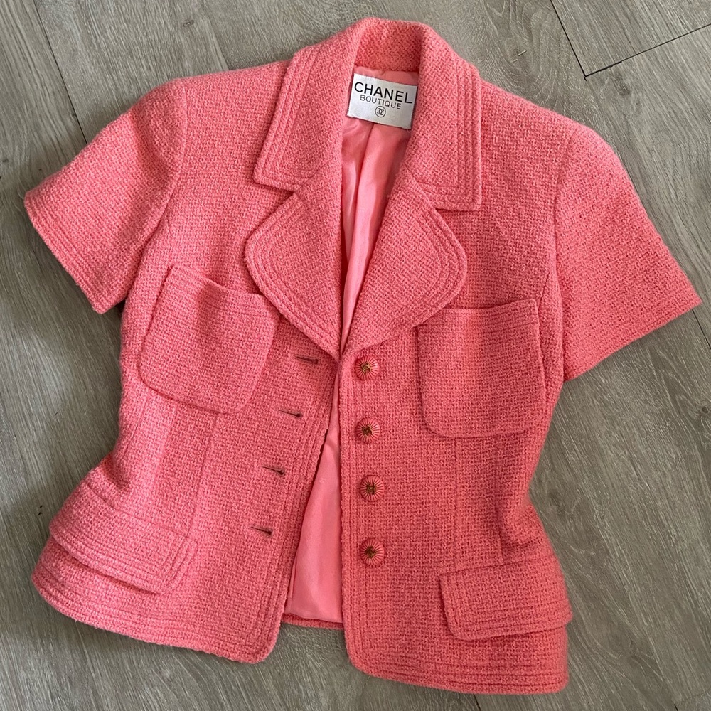 SOLD-Authentic Vintage Chanel tweed jacket size xs